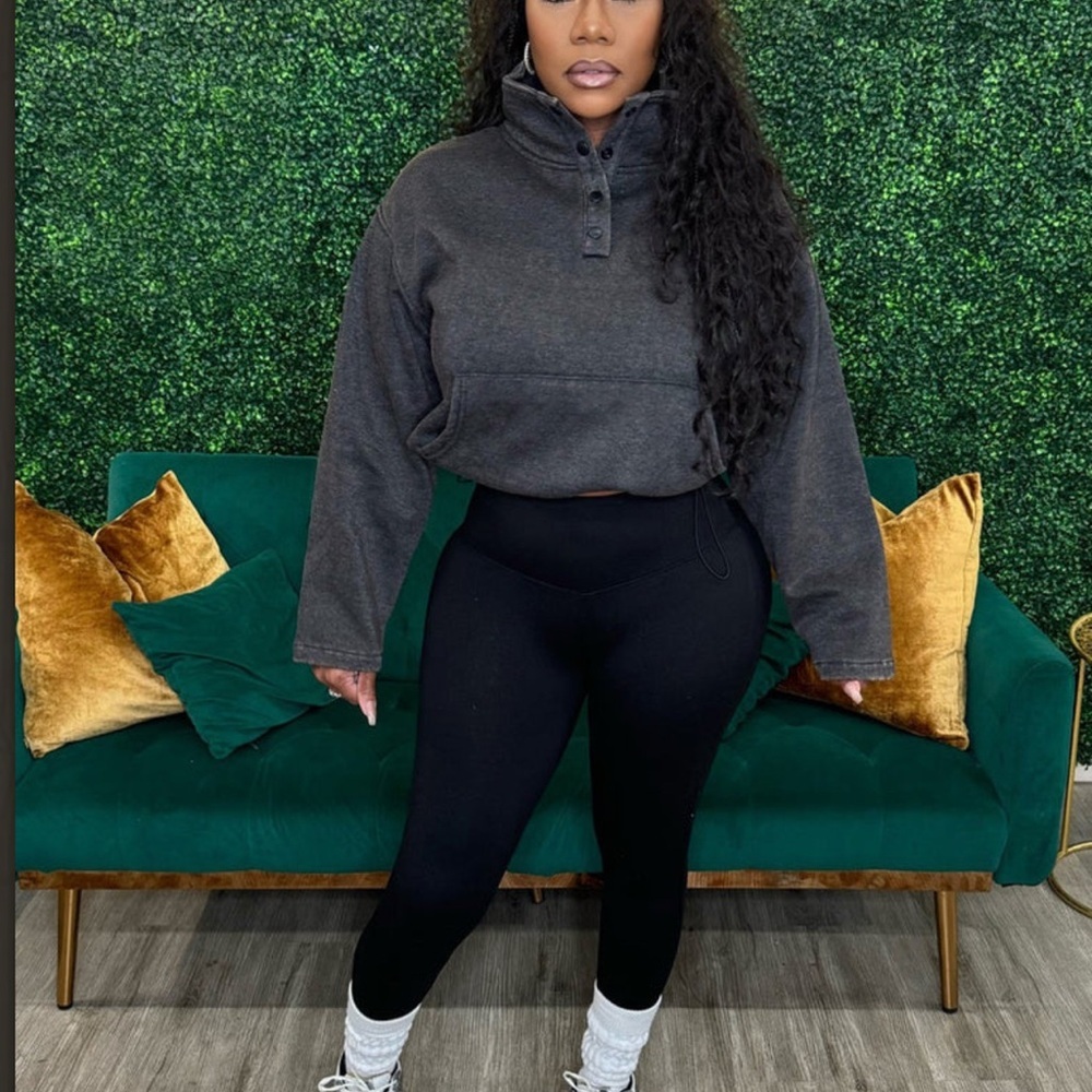 Que neck acid washed sweater and tights
